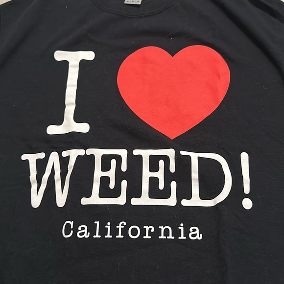 Weed, CA souvenir tee - Picture 2 of 2
